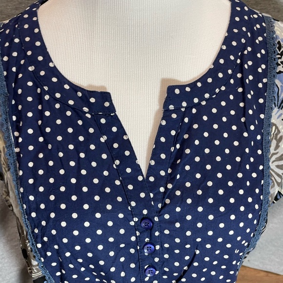 Pull over Blouse - Picture 3 of 9